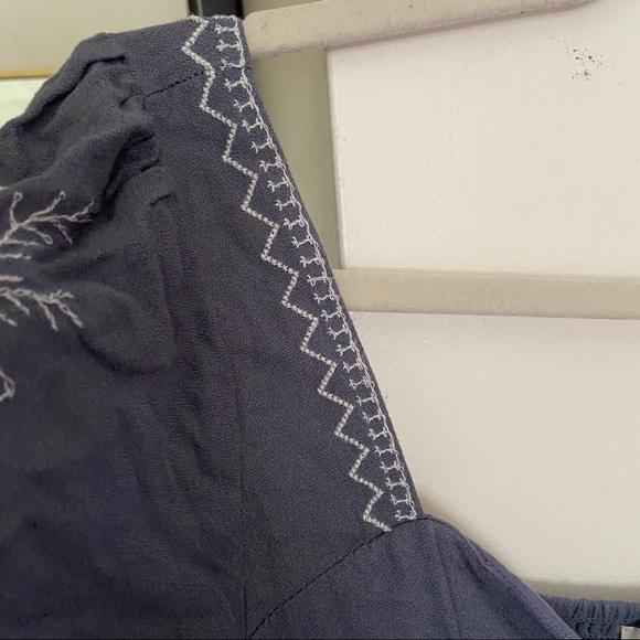 American Eagle Embroidered Crop Top - Picture 3 of 5